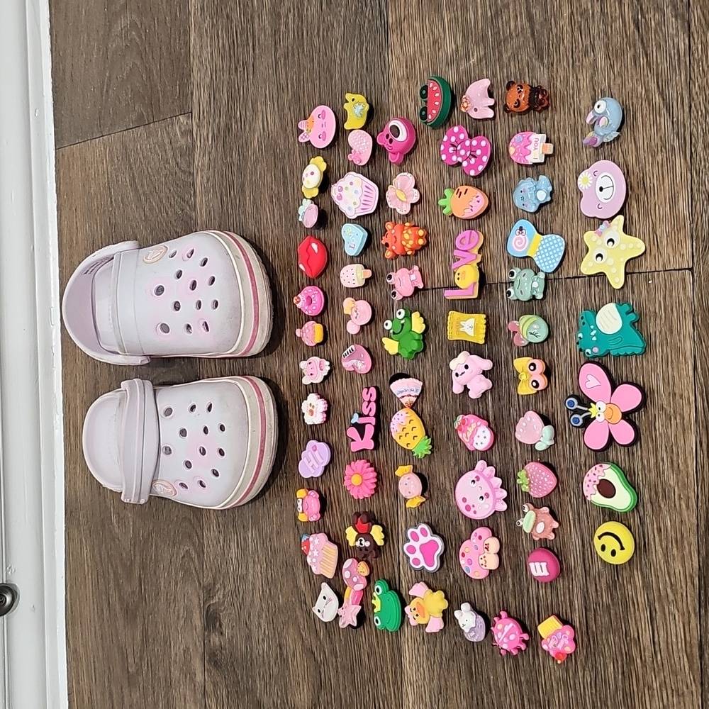 Crocs sandals With 66 Charns Kids Size C9